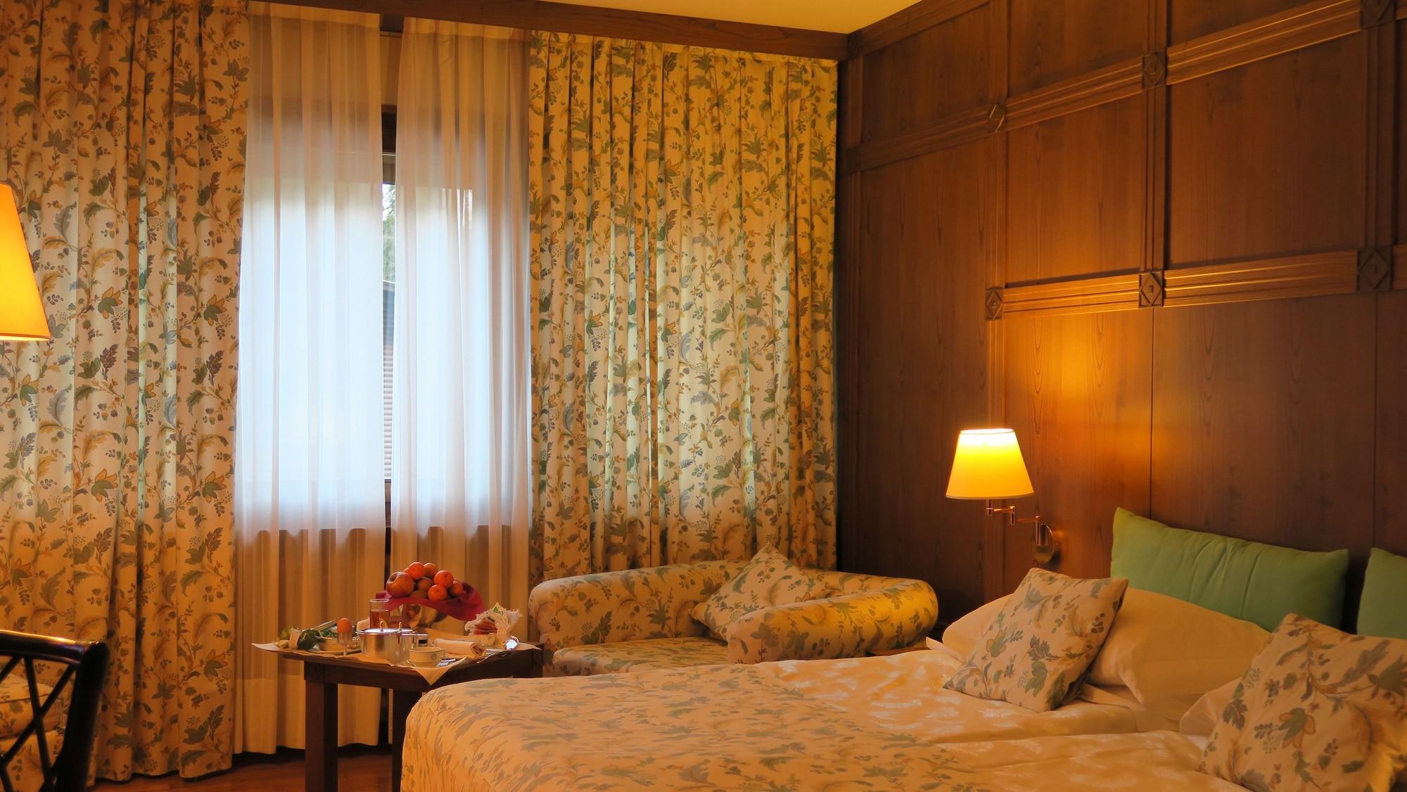 Savoia Palace Hotel Madonna di Campiglio Exterior foto
